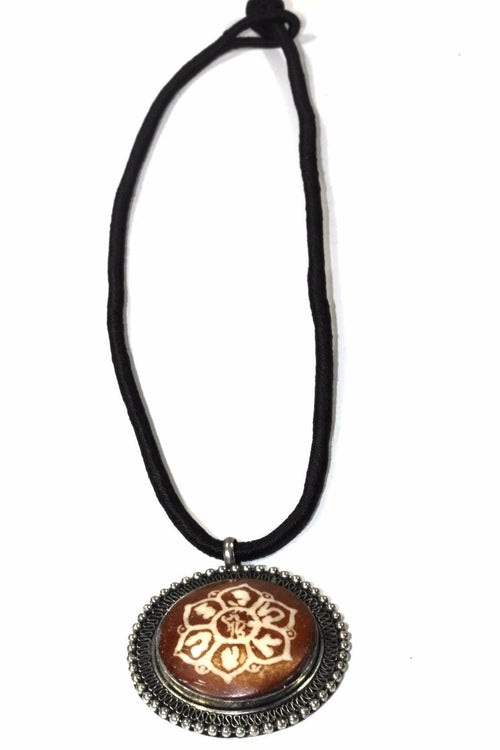 Verheißungsvolle Mandala-Blume spirituelle Halskette