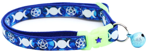 Witch's Familiar on Sapphire Cat Collar