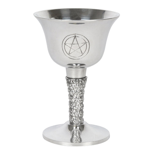 Kelch mit Pentagramm aus Silbermetall