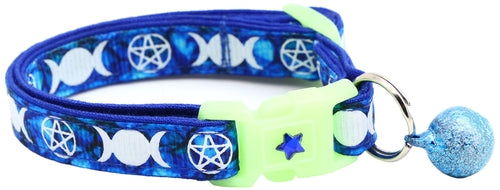 Witch's Familiar on Sapphire Cat Collar