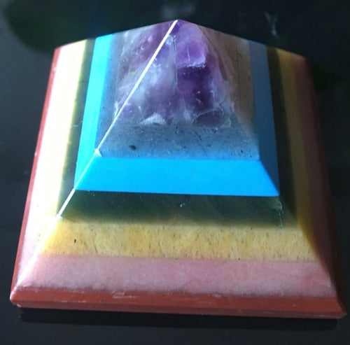 Sieben-Chakra-Edelsteinpyramide, Sieben-Chakra-Natur-Edelstein-Bonded