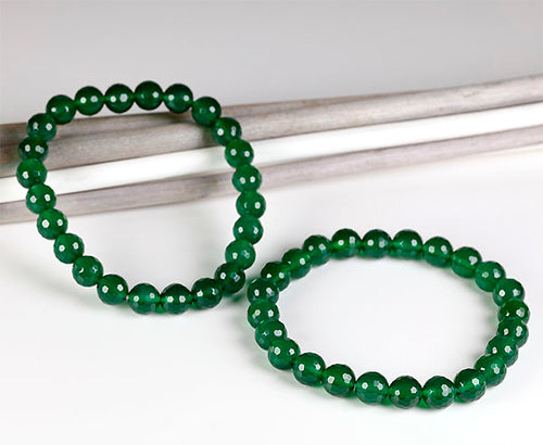 Stylish green agate: faceted bracelet for natural harmony