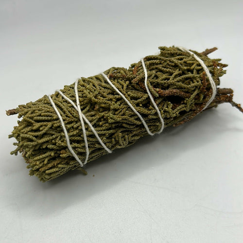 Bâton de fumigation au cèdre de 10 cm