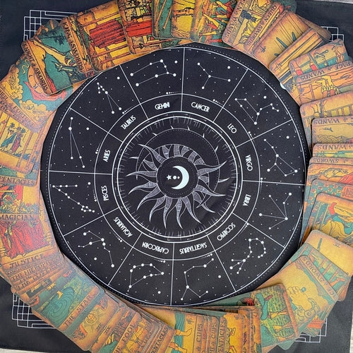 Schwarzes Tarot-Tuch für Legungen